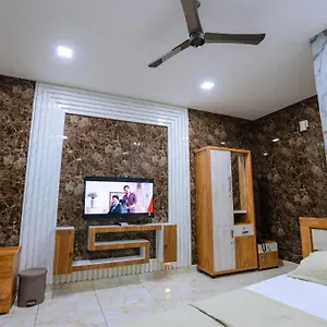 An Regency Hotel Edappal