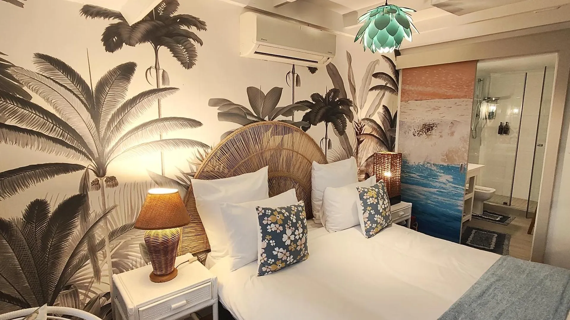 Guest house Sun&Sand Camps Bay Cape Town